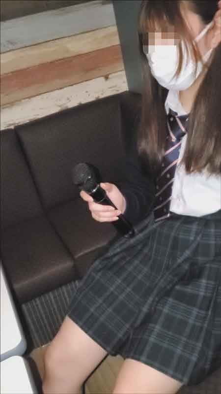สาวซึนเดเระ JK ช่วยตัวเองในคาราโอเกะและกินสดๆ POV ไร้เซ็นเซอร์