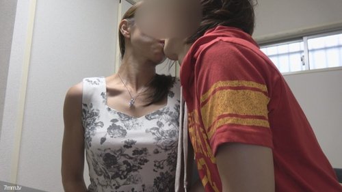 FC2 무삭제 39세 아내 아야코 남편이 빌려준 후 낯선 남자에게 강간당해 정액 범벅